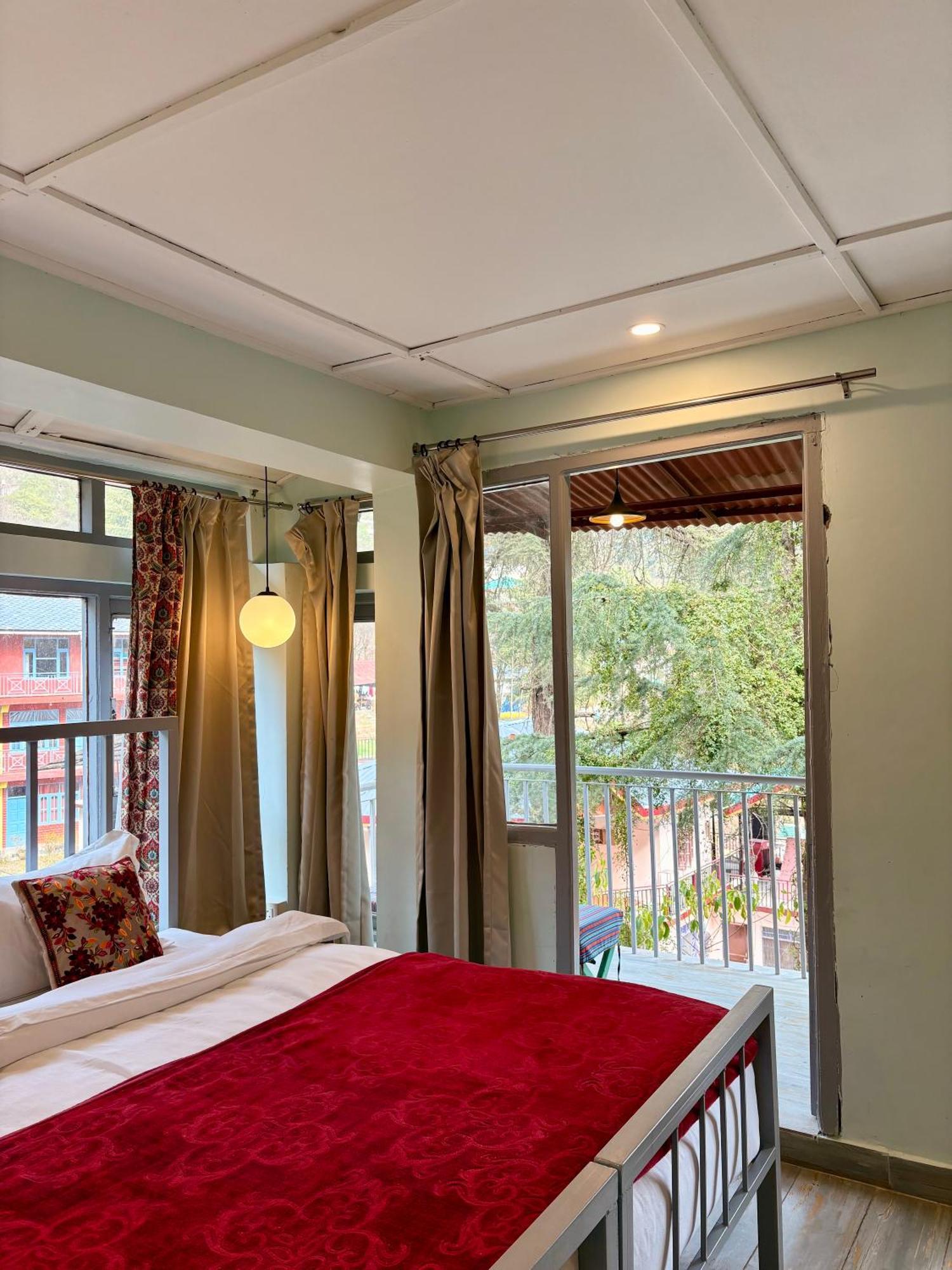 Eevolve Dharamkot - An Eco Hostel McLeod Ganj Zewnętrze zdjęcie